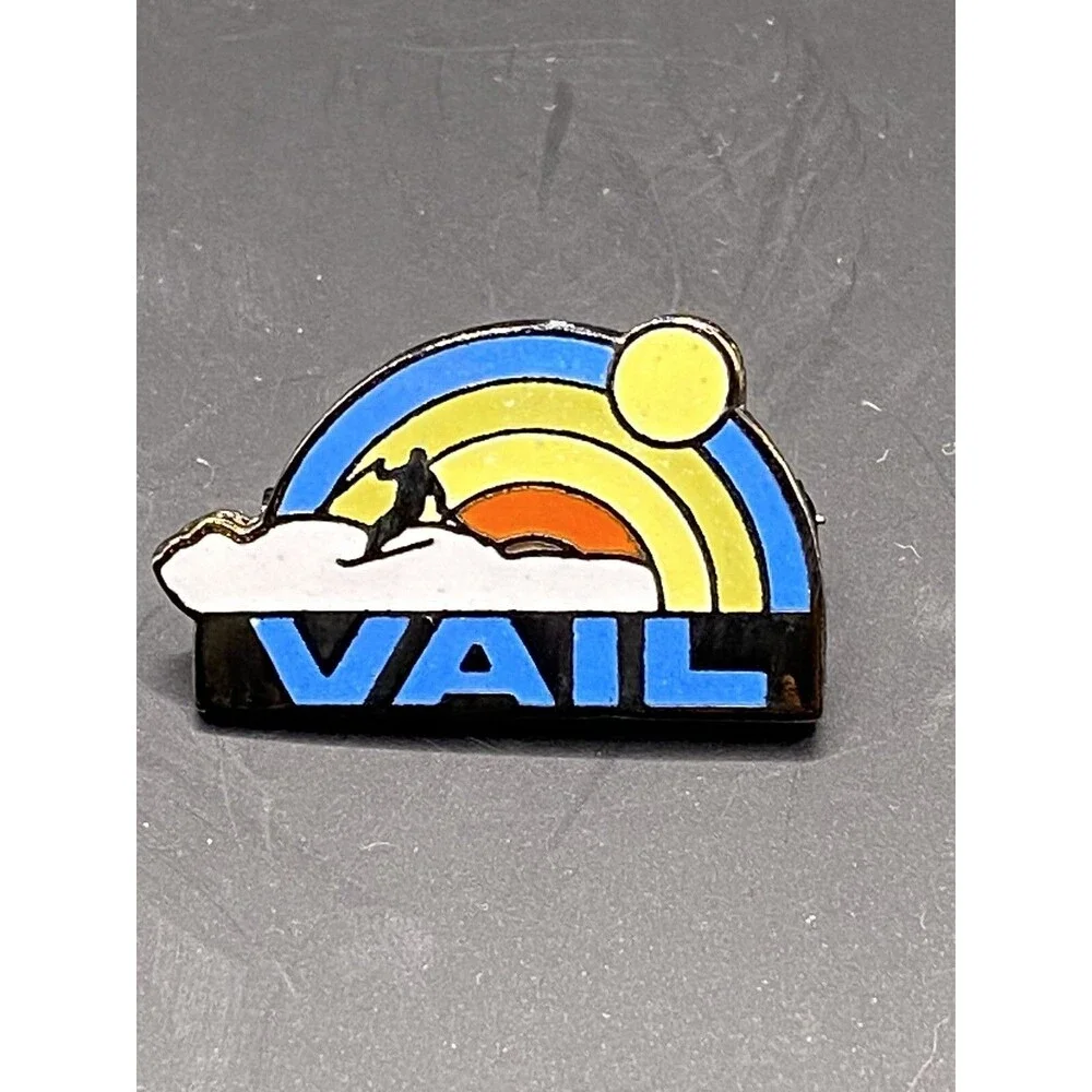 VAIL Rainbow Skiing Ski Pin COLORADO Travel Resort Souvenir Lapel